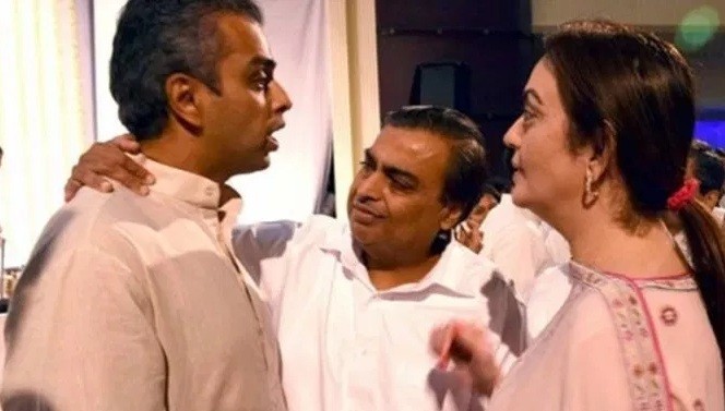 Milind Deora, Mukesh Ambani and Nita Ambani Milind Deora