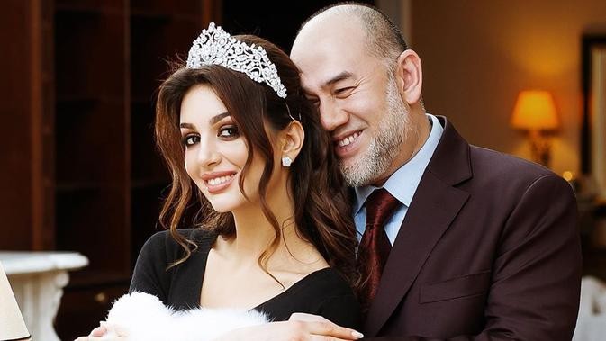 malaysia king divorces wife