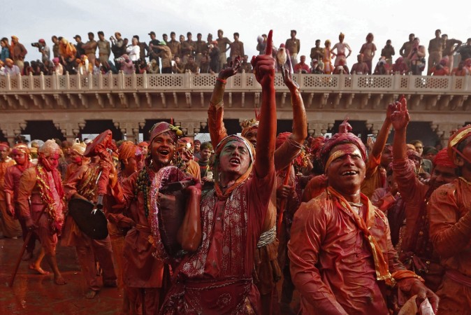 Holi 2016