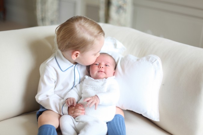   Prince George and Princess Charlotte "title =" Prince George and Princess Charlotte are seen in this undated photo taken by the Duchess in mid-May at Anmer Hall in Norfolk and released by the Duke a Duchess of Cambridge. width = "660" height = "auto" tw = "675" th = "450" ​​/> </figure>
<p><figcaption clbad=