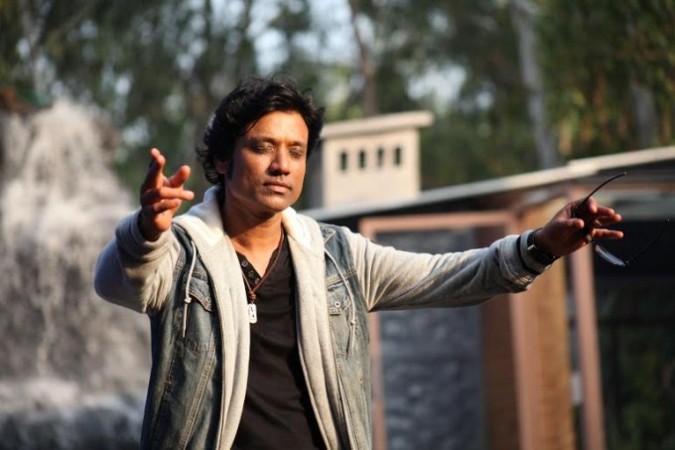 Actor SJ Surya Imitataes Legendry Poet Vaali In Galatta Interview 