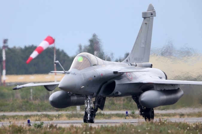 India inches closer to the purchase of 36 Rafale fighter jets from France. In Picture: A French Air Force Rafale fighter jet prepares to take off during the close air support (CAS) exercise Serpentex 2016, hosted by France in the Mediterranean island of Corsica, at Solenzara air base, March 17, 2016. Rafale fighter jet deal