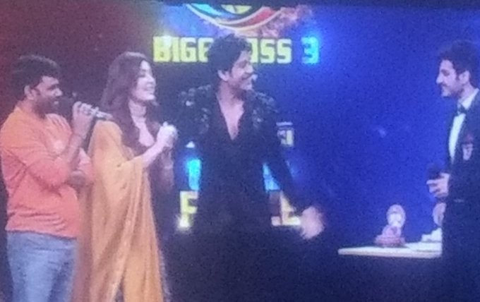Ali Reza is seen with Nagarjuna, Rashi Khanna and Maruthi after his eviction from Bigg Boss Telugu 3 Ali Reza is seen with Nagarjuna, Rashi Khanna and Maruthi after his eviction from Bigg Boss Telugu 3