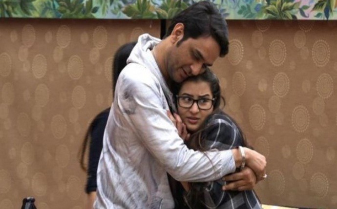 Vikas Gupta and Shilpa Shinde in Bigg Boss 11 Vikas Gupta and Shilpa Shinde in Bigg Boss 11