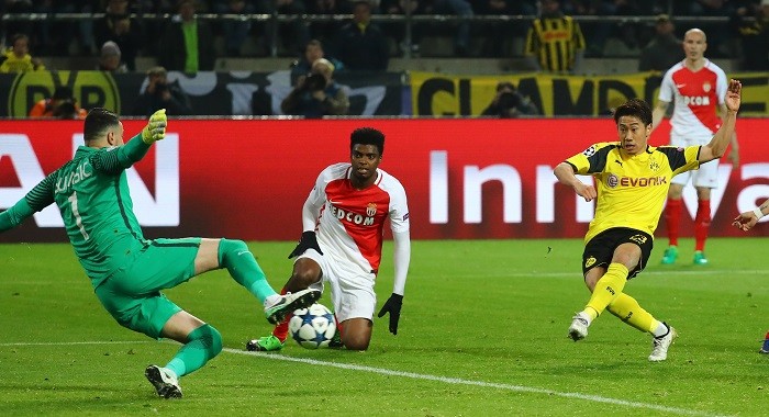 Shinji Kagawa scores the second goal for Borussia Dortmund, April 12, 2017 Shinji Kagawa, Borussia Dortmund, Monaco, Champions League, UEFA