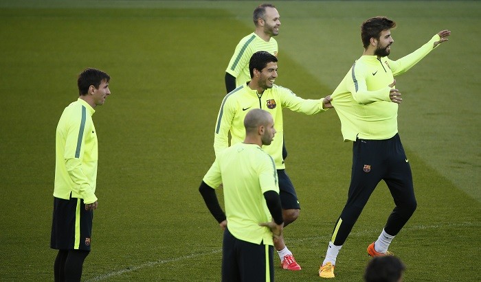 Barcelona players have a bit of fun during training ahead of their quarterfinal first leg against PSG Messi Mascherano Suarez Iniesta Pique Barcelona