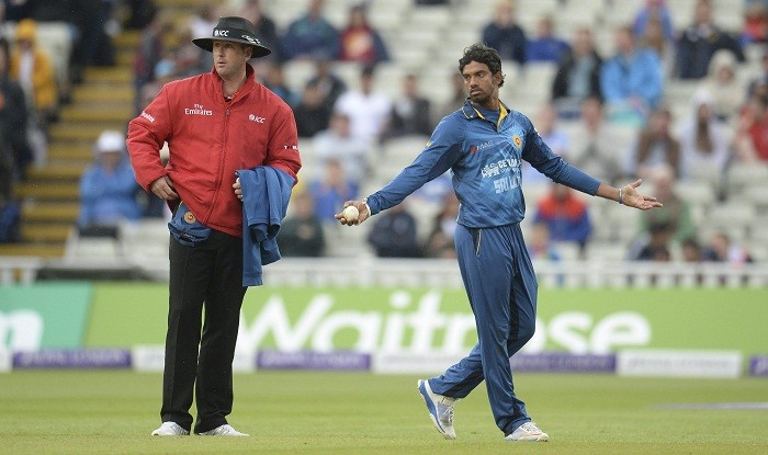 Sachithra Senanayake appeals for the run out of England's Jos Buttler. Sachithra Senanayake
