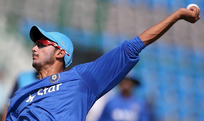 Axar Patel injured his thumb in the fifth Test while coming in as a sub. Axar Patel, India ODI squad, MS Dhoni, India cricket, India all-rounder