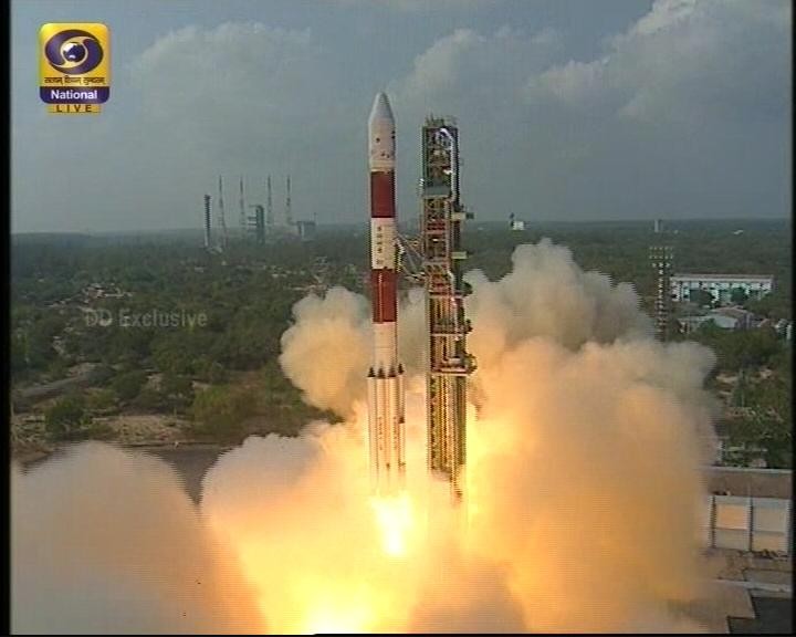 Indian PSLV rocket lifts off with 104 satellites Photos,Images