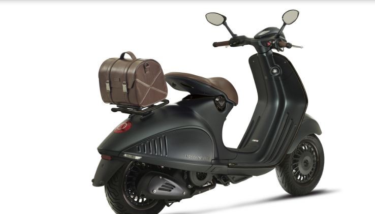 Vespa 946 Emporio Armani Vespa 946 Emporio Armani