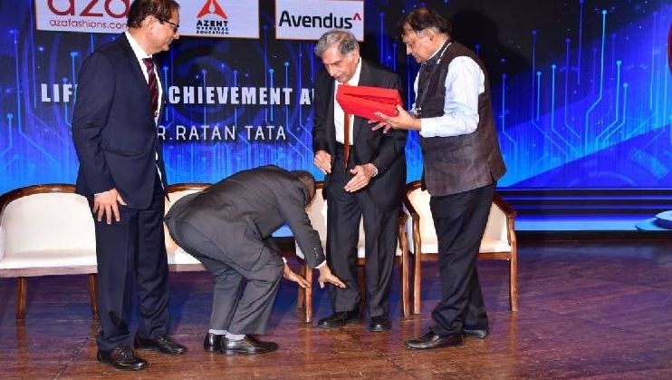 A photo of Infosys co-founder Narayana Murthy touching Ratan Tata's feet is doing the rounds on the Internet. In the viral photo which emerged online, the Infosys Co-Founder touched Tata Sons Chairman Ratan Tata's feet to seek blessings at an event in Mumbai on Tuesday. Ratan Tata also shared Narayana Murthy's gesture in an Instagram story and said he was infosys