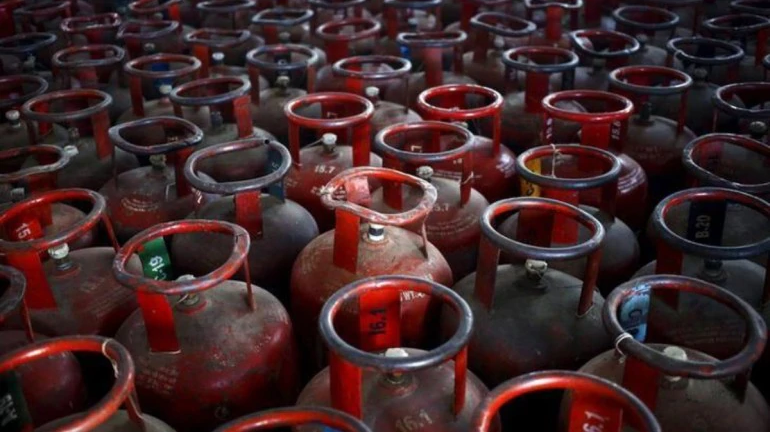 Non-subsidised LPG gas cylinders will be available for Rs 637 per cylinder instead of Rs. 737.50. LPG gas cylinders