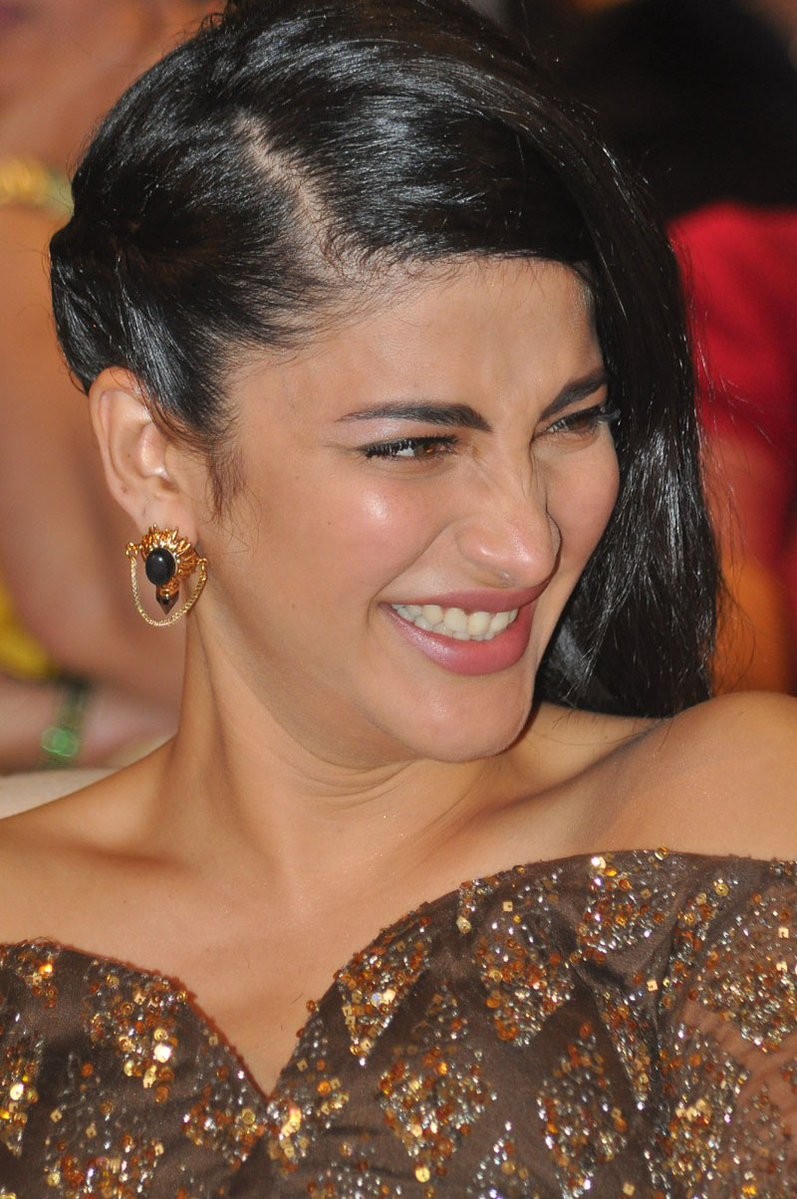 Shruti Haasan at Premam audio launch - Photos,Images,Gallery - 48944