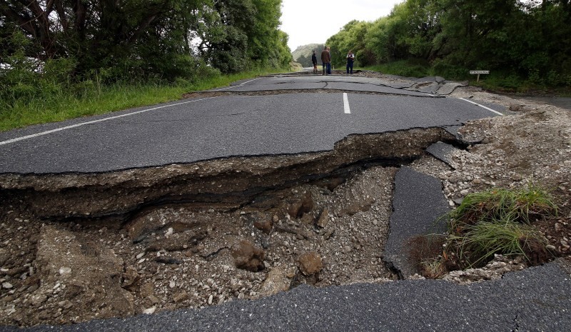 New Zealand hit by aftershocks after severe earthquake - Photos,Images ...