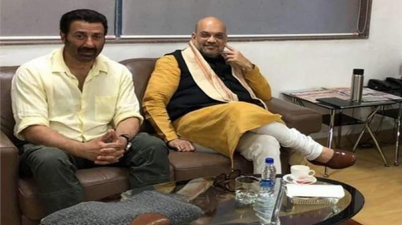 Sunny Deol meets Amit Shah in Pune. Sunny Deol meets Amit Shah in Pune