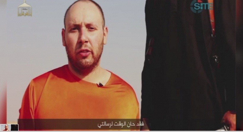 Here are four ways in which the beheading videos of James Foley and Steven Sotloff are very similar. Who is Steven Scotloff? A profile of the second US journalist beheaded by the IS jihadist in a shocking video.