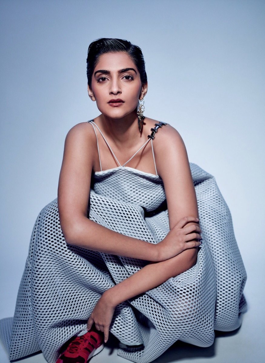 Sonam Kapoor's photoshoot for ELLE India - Photos,Images,Gallery - 47662