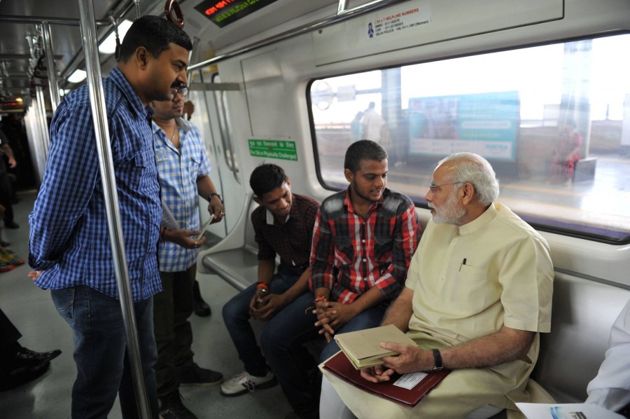 Narendra Modi Travels In Delhi Metro Photosimagesgallery 29404 6155