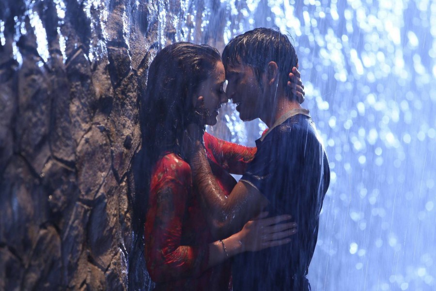 Dhanush, Samantha, Amy Jackson's Thanga Magan movie stills - Photos ...