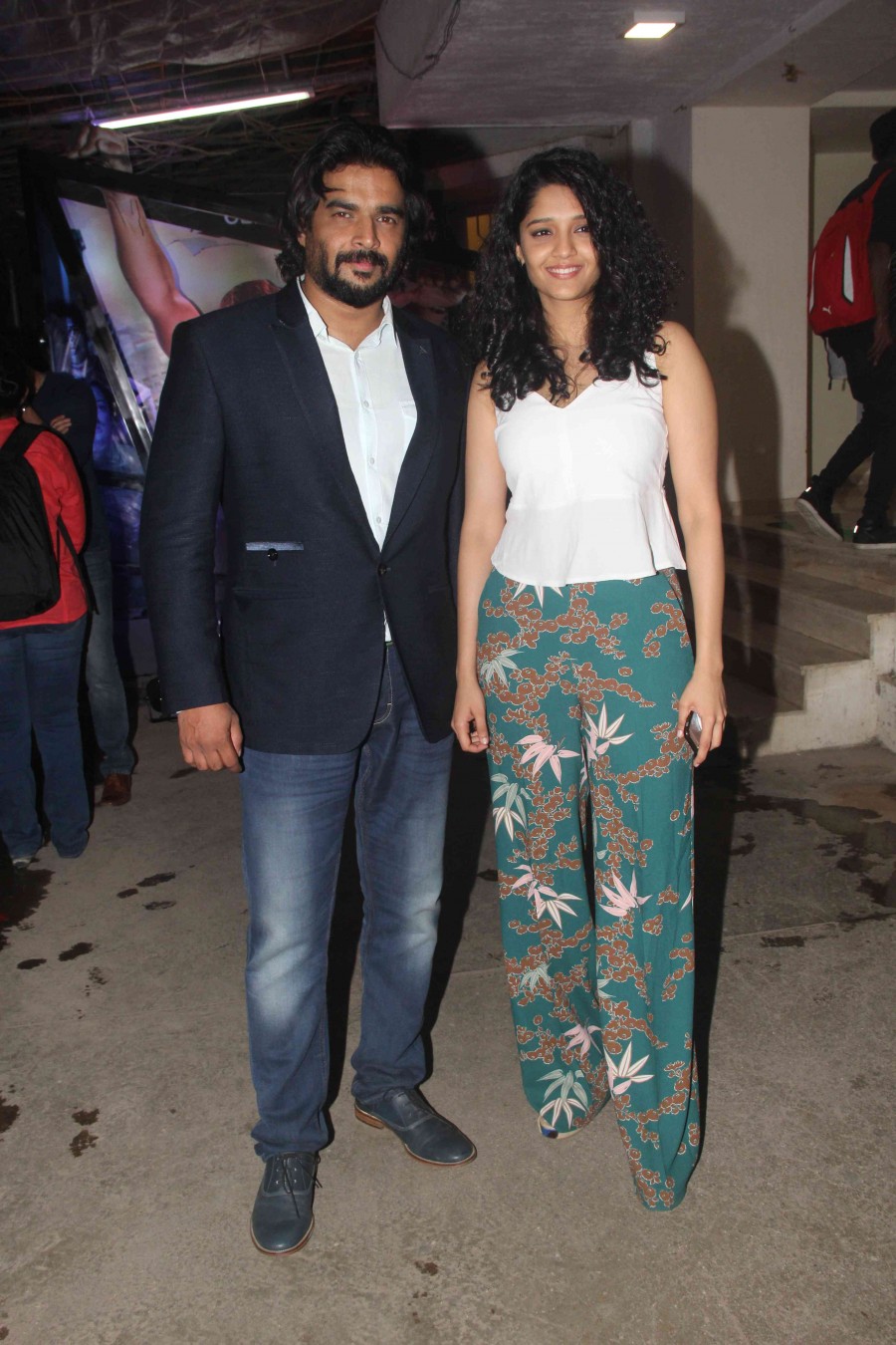 Madhavan's upcoming movie Saala Khadoos special screening held on 22 January. Celebs like Rajkumar Hirani, R Madhavan, Kangna Ranaut, Shilpa Shetty, Dia Mirza, Ritika Singh, Aanand. L. Rai, Siddharth Roy Kapur, Harman Baweja, Deepak Dobriyal, Radhika Mukherjee, Shaan, Rohit Roy, Zakir Hussain, Swanand Kirkire, Anu Malik, Raj Kundra, Sunny Deol, David Dhawan and many other celebs graced the special screening.