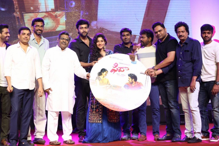 Varun Tej, Sai Pallavi at Fidaa audio launch - Photos,Images,Gallery ...