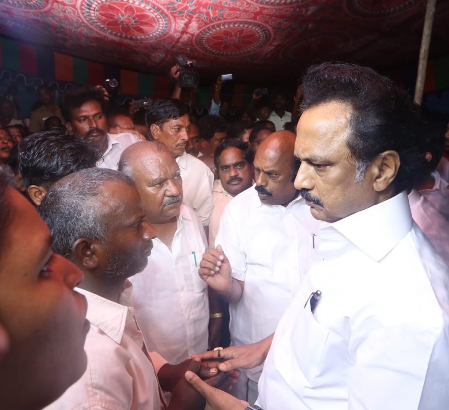 MK Stalin meets family of NEET girl, Pratheeba who killed self Photos