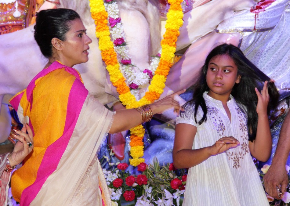 Sushmita Sen and Kajol Attend Durga Puja Festivities in Mumbai [PHOTOS