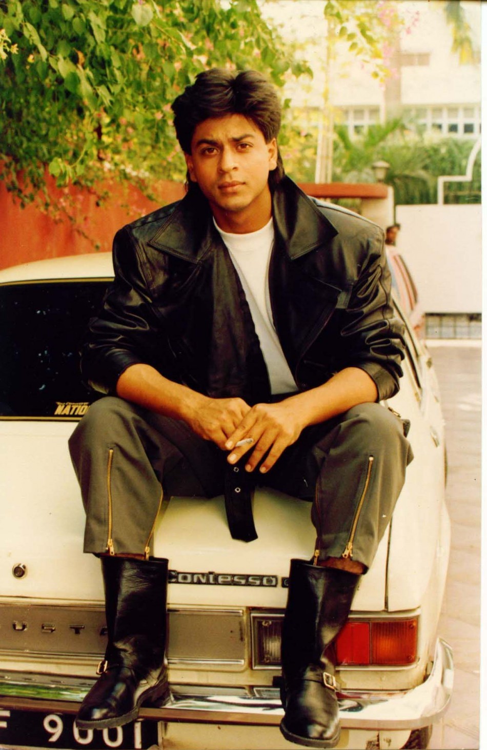 Check Out Birthday Boy Shah Rukh Khan's Different Looks 