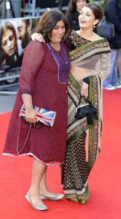 Director Gurinder Chadha(L) with actress Aishwayra Rai Bachchan (R) as they arrive for the world premiere of Bollywood film 'Raavan' at the BFI in London on 16 June 2010 Gurinder Chadha
