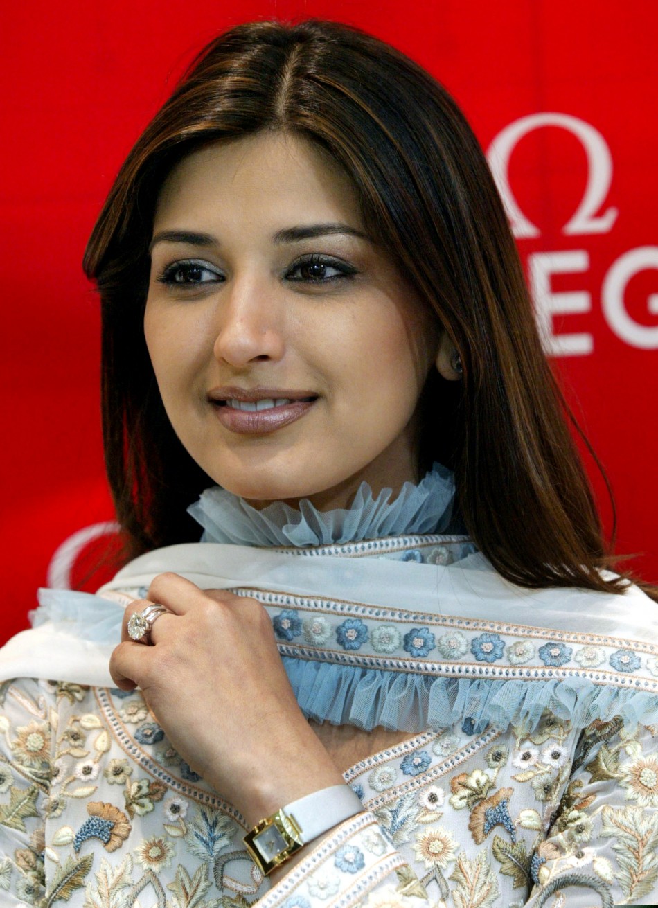 Sonali Bendre
Sonali Bendre