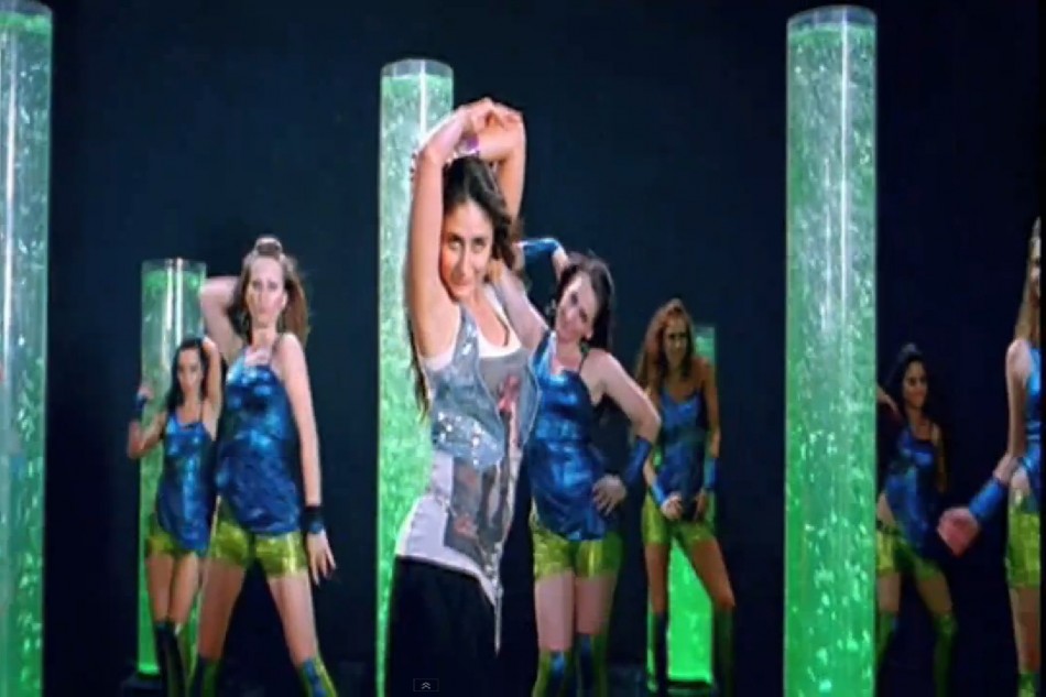 a screenshot from the film  'Golmaal-3'