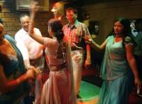 indian-bar-girls-perform-at-a-dance-bar-in-bombay