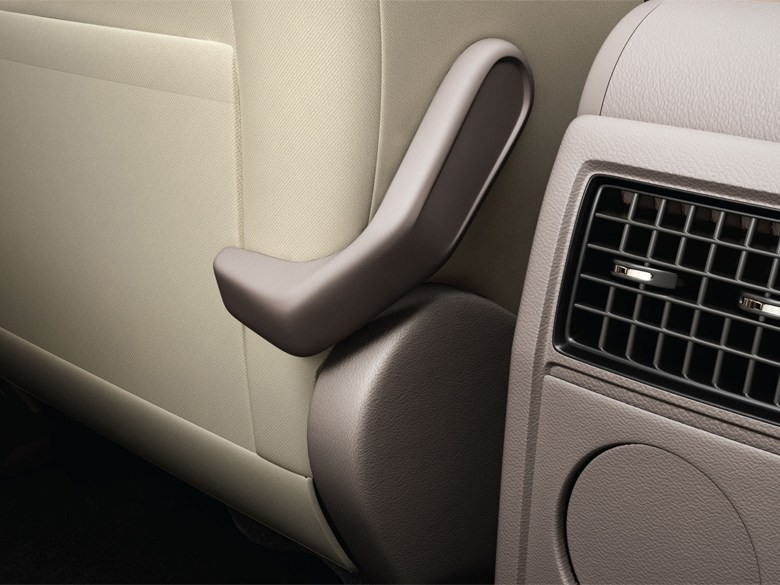 Ergolever for front passenger seat adjustment from the rear. Skoda Rapid