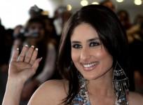 indian-bollywood-actress-kareena-kapoor-arrives-for-the-iifa-awards-at-the-arena-stadium-in