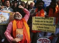 hardline-hindu-group-protest-gita-russia