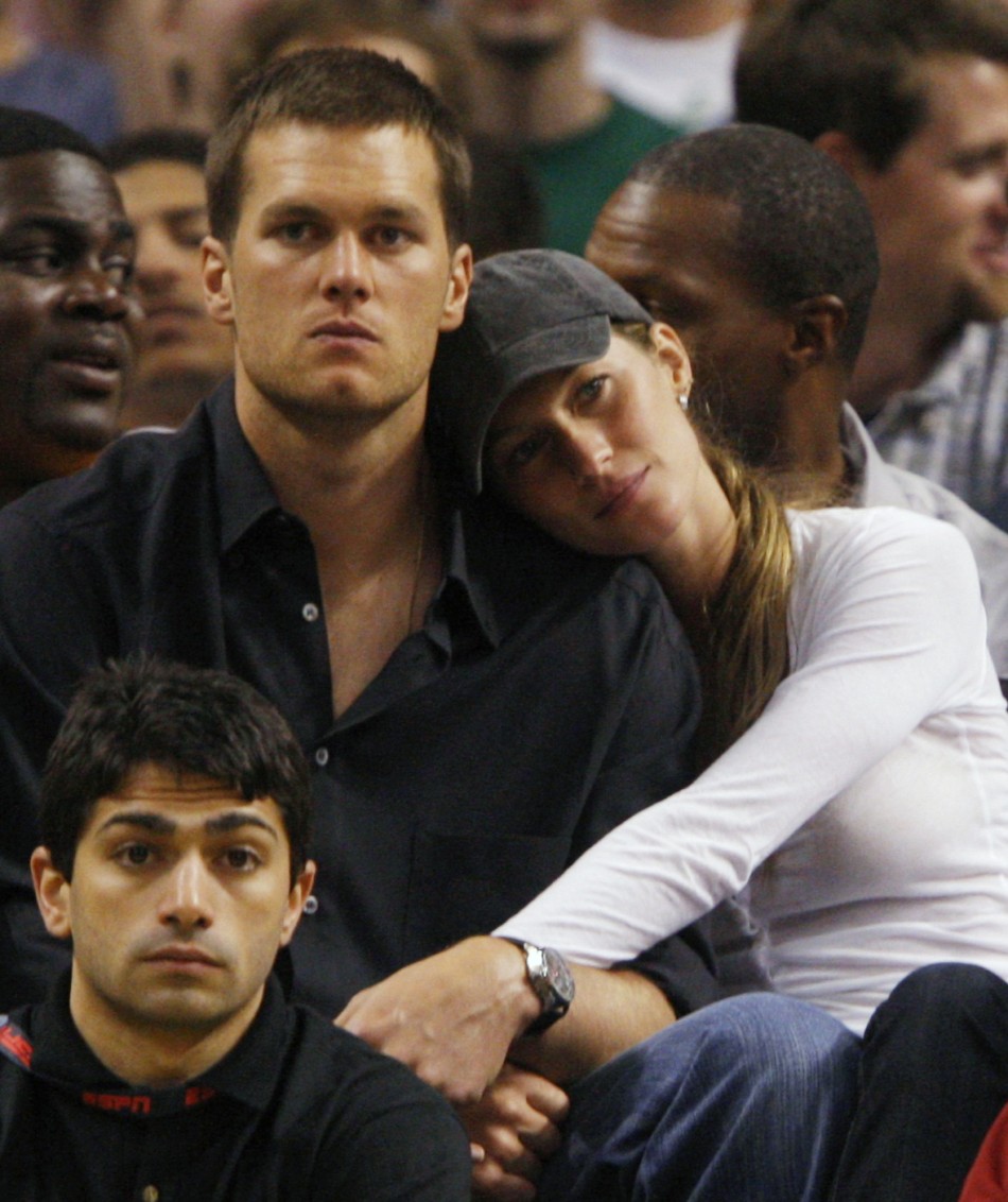 Gisele Bundchen a Shoulder to Cry on for Tom Brady: The Inseparable ...