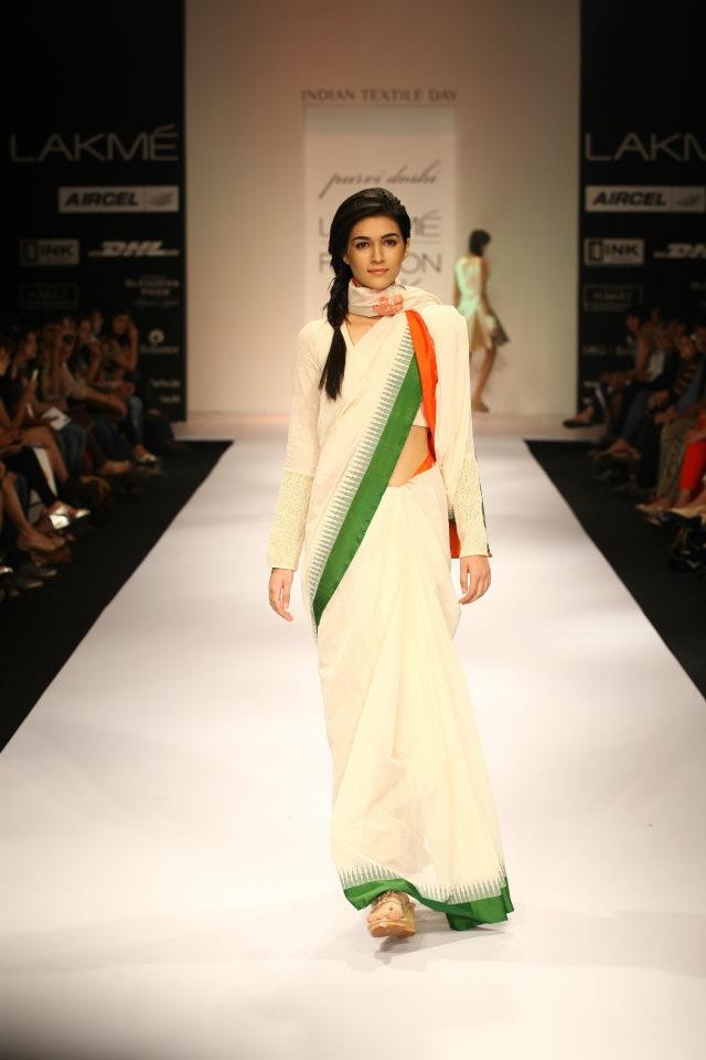 Day 3: Purvi Doshi’s Show at the Lakme Fashion Week Summer/Resort 2012 (PHOTOS)