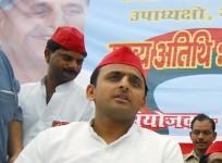 cm-akhilesh-yadav-justified-the-controversial-suspension-order-by-his-partyman-narendra-singh-bhati