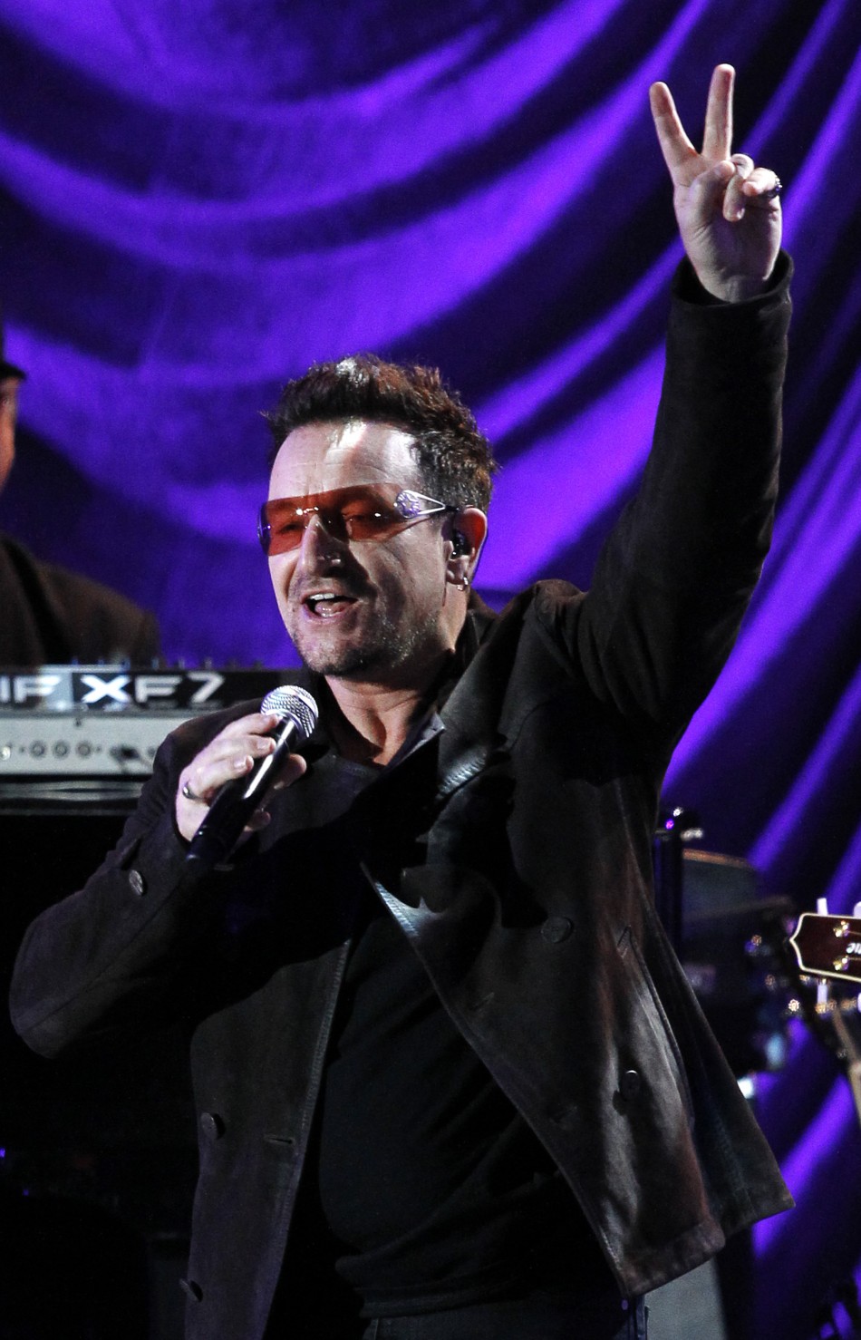 Bono May Never be Able to Play the Guitar Again