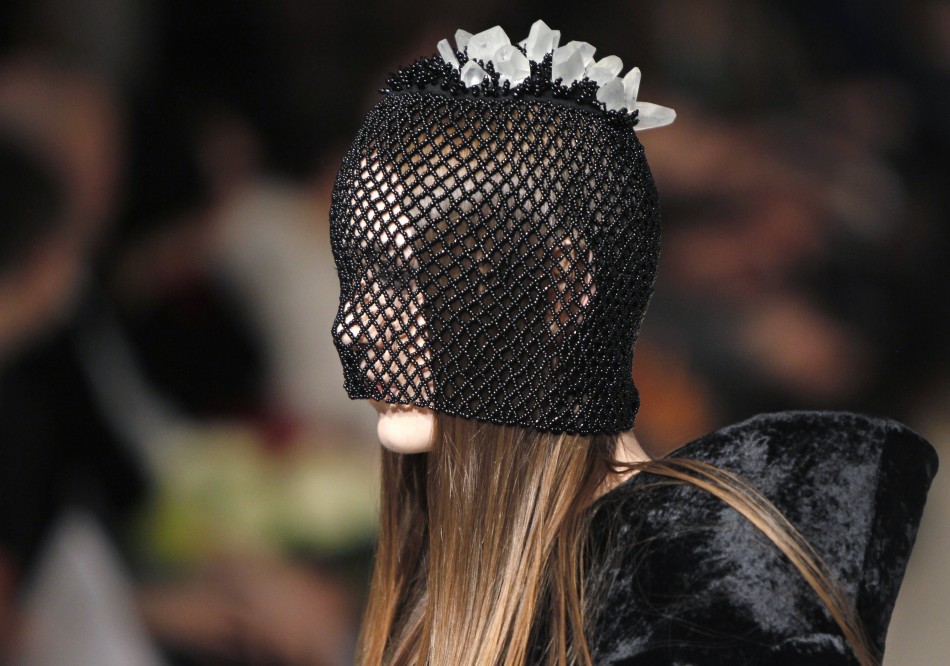 Fashion Victim: Latest Bizarre Fashion Costumes Around The World