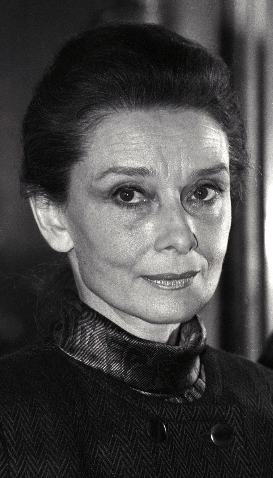 US Actress Audry Hepburn pictured before recieving the 'Commander of the Order of Arts and Letters' award in Paris 1987.
Audry Hepburn