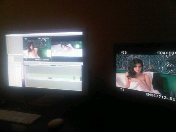 Bedroom Scene of Sunny Leone