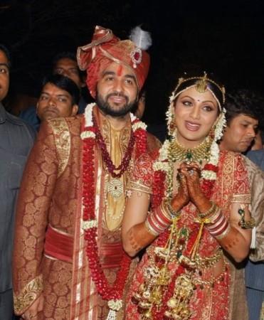 Actress Shilpa Shetty with husband Raj Kundra. Image Credit: Facebook/ Shilpa Shetty Actress Shilpa Shetty with husband Raj Kundra