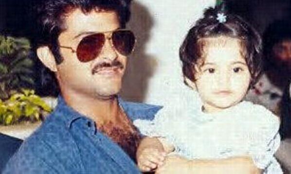 Sonam Kapoor's childhood picture with father Anil Kapoor. (Twitter) Sonam Kapoor's childhood picture with father Anil Kapoor.