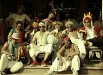 picture-of-satr-cast-from-the-sets-of-joker-film