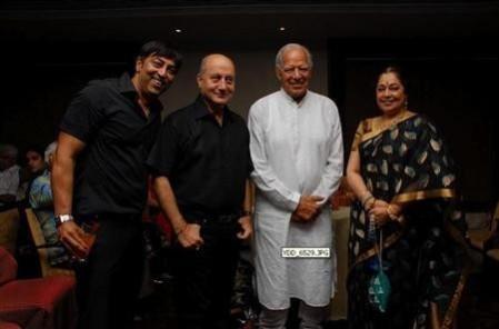 Dara Singh with his friends in Indian film industry Dara Singh