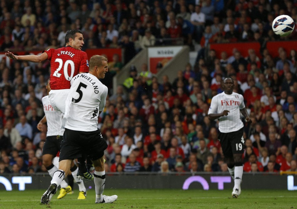 Manchester United's van Persie scores against Fulham during their English Premier League soccer match in Manchester Manchester United, Robin van Persie