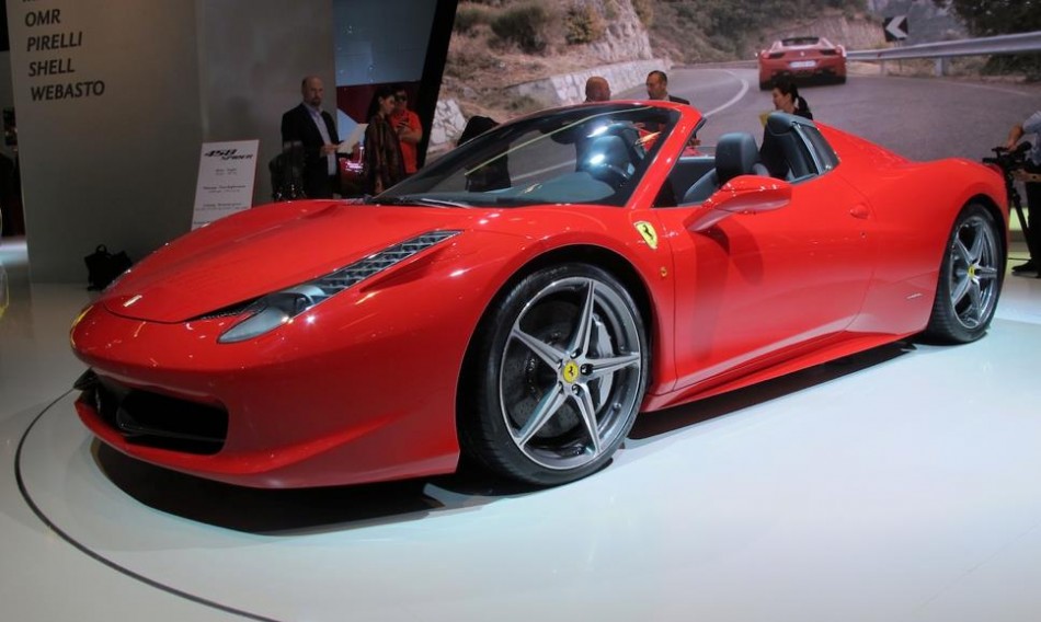 Only 248 Italians bought a Ferrari last year and just 115 Maseratis were sold in Italy last year Only 248 Italians bought a Ferrari last year and just 115 Maseratis were sold in Italy last year.
