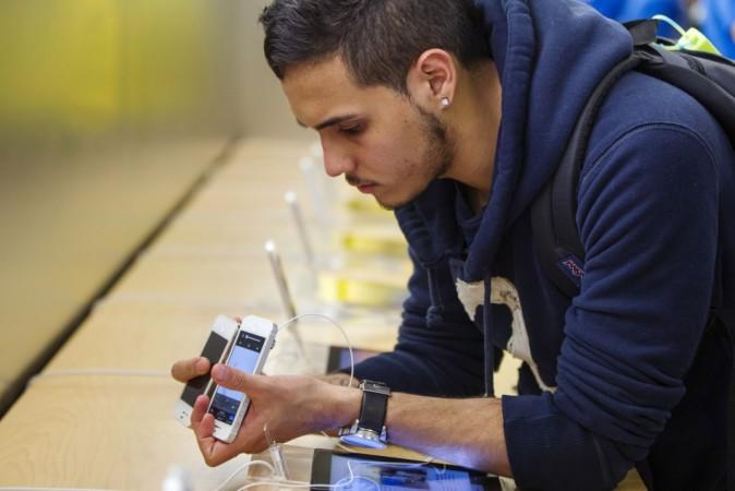 iPhone 5 Sales not Hit By Broken iOS6 Maps App