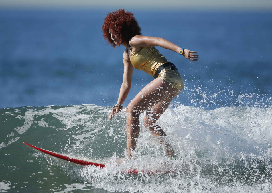 Halloween surf contest